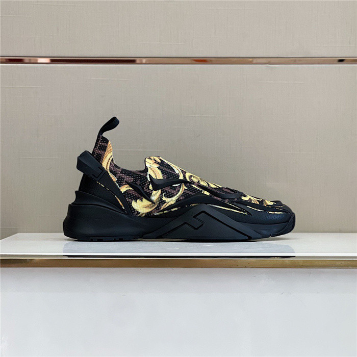 VRCE Sneaker