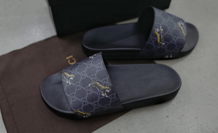 GCI GG Slide Sandal