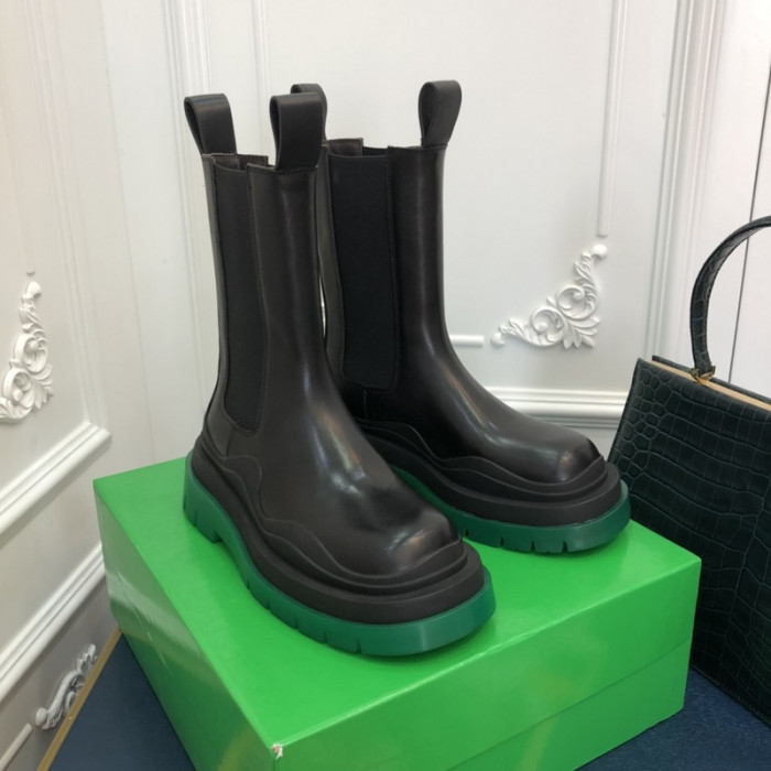 Bo*te*ga ve*ne*ta chelsea tire leather high boot