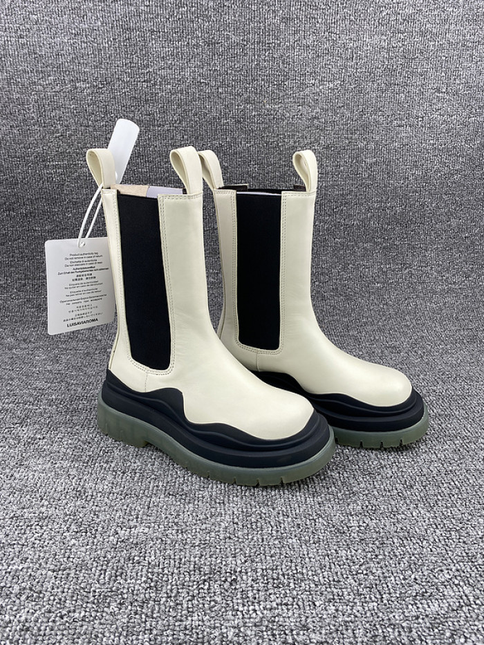 Bo*te*ga ve*ne*ta chelsea tire leather high boot
