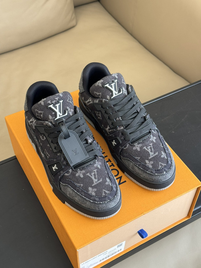 LUSV SNEAKERS