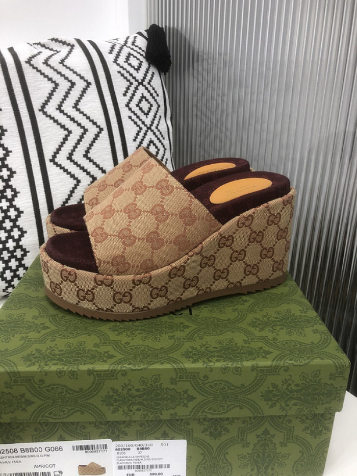GCI GG Slide Sandal