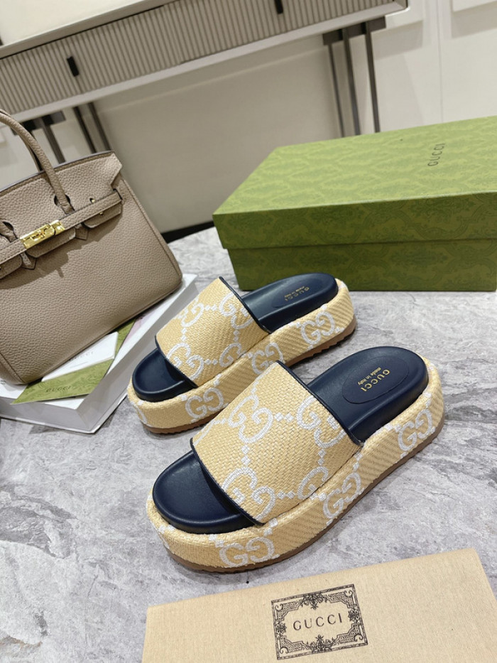 GCI GG Slide Sandal