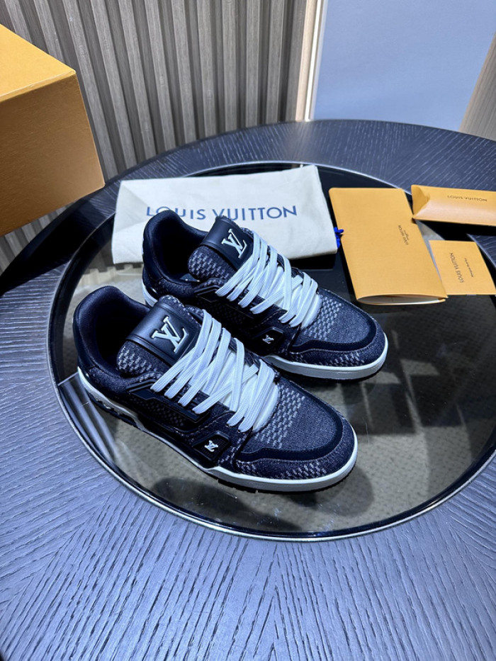 LUSV SNEAKERS