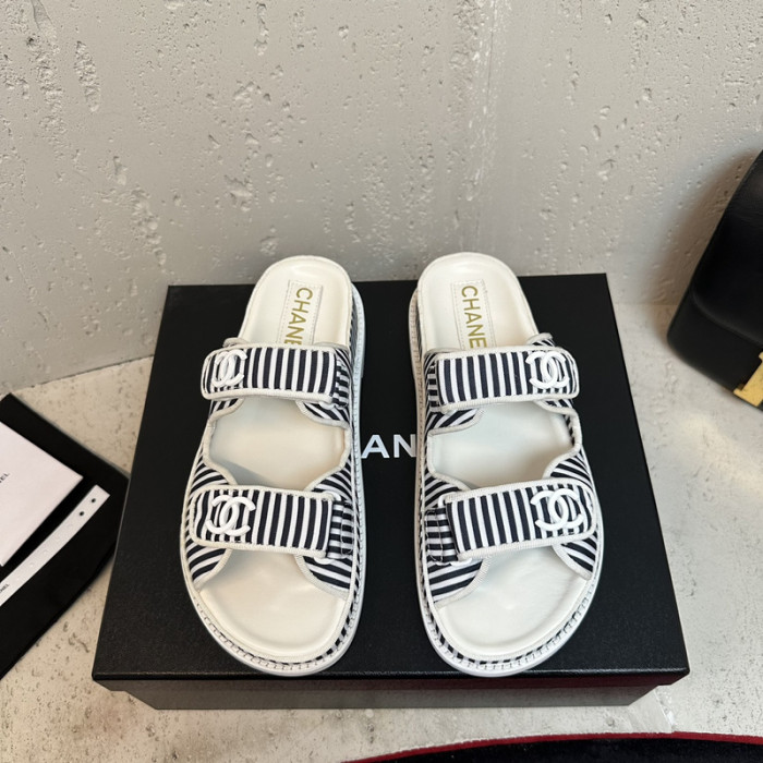 CN Slide Sandal