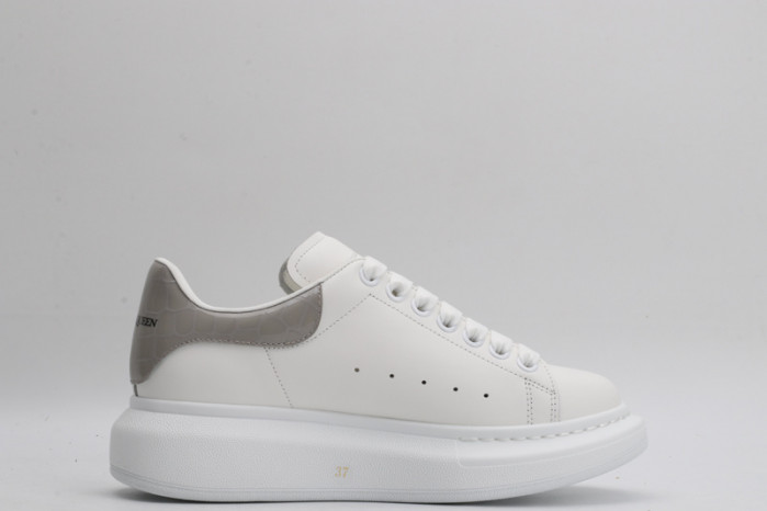 ALEXMQ Sneakers