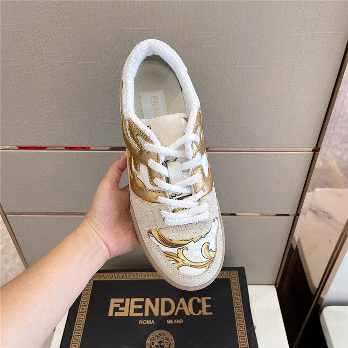 VRCE Sneaker