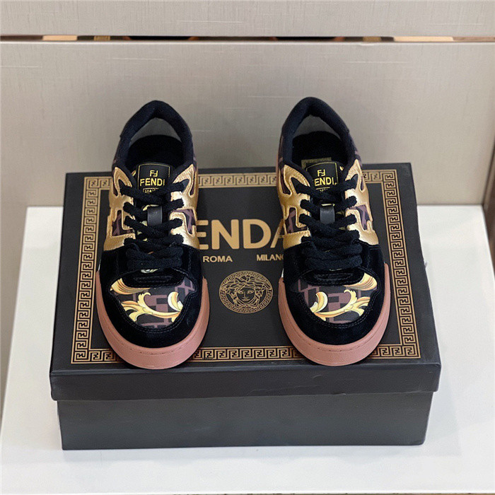 VRCE Sneaker