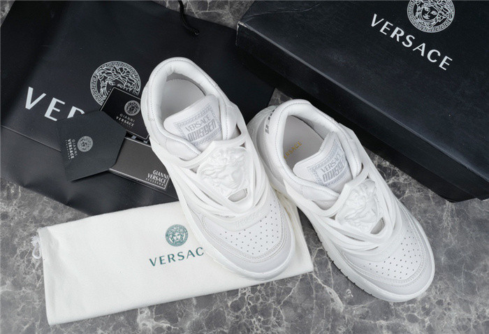 VRCE Sneaker