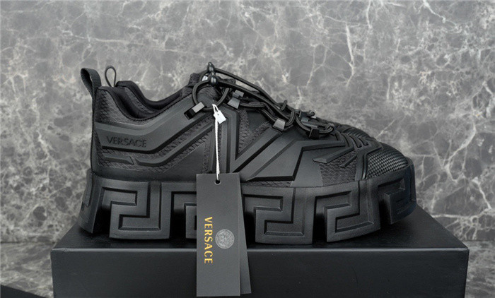 VRCE Sneaker
