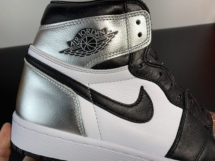 Air Jordan 1 Retro High OG Silver Toe CD0461-001