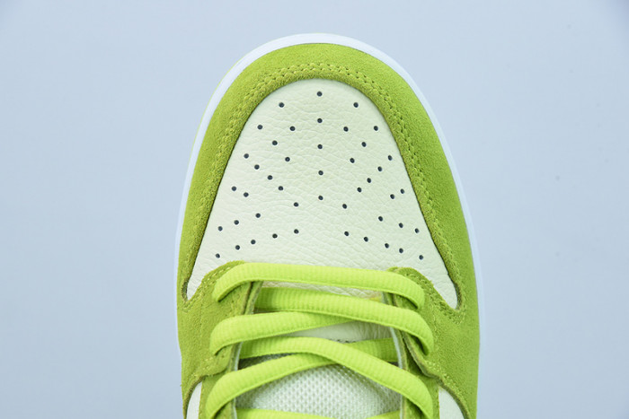 Nike SB Dunk Low Green Apple DM0807-300