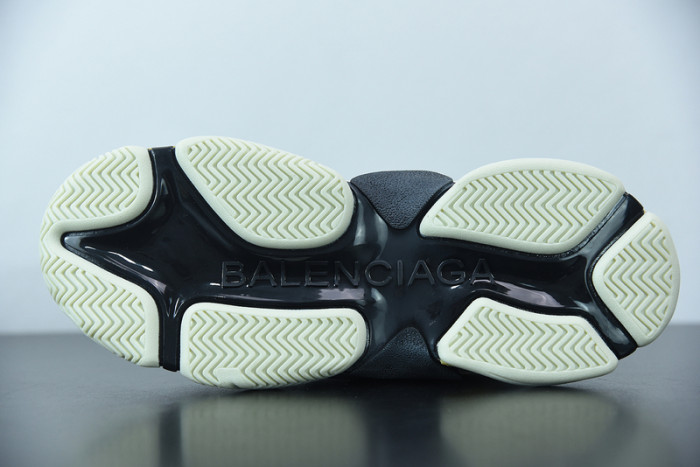 BALCIA Triple S Sneaker