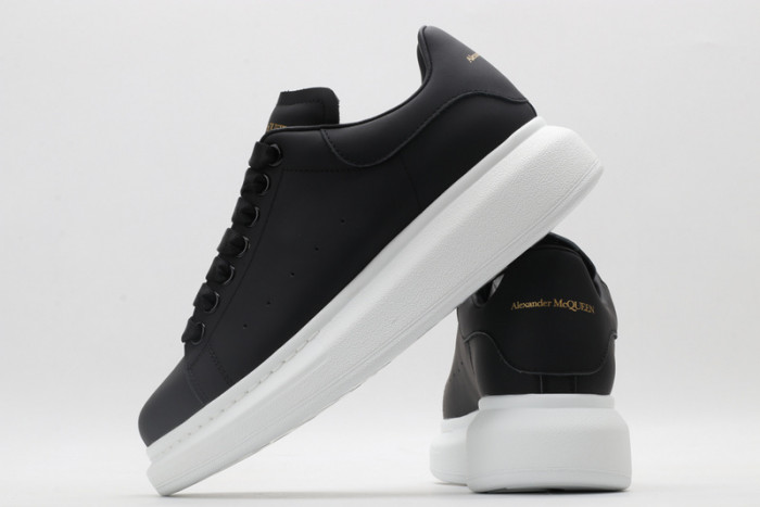 ALEXMQ Sneakers