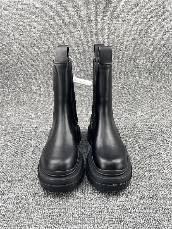 Bo*te*ga ve*ne*ta chelsea tire leather high boot