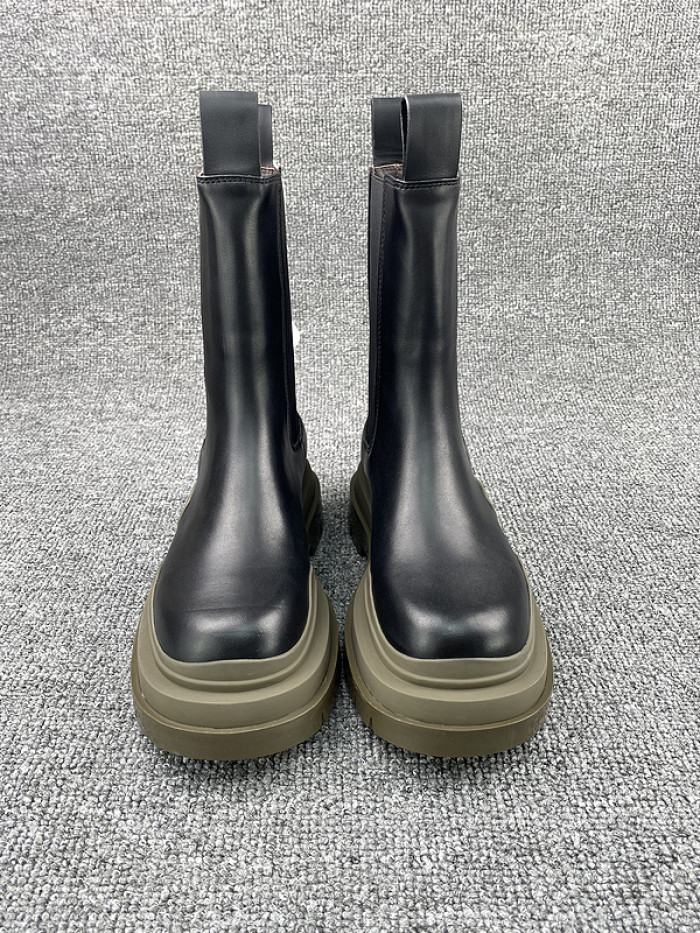 Bo*te*ga ve*ne*ta chelsea tire leather high boot