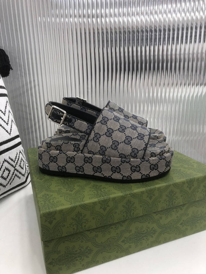 GCI GG Slide Sandal
