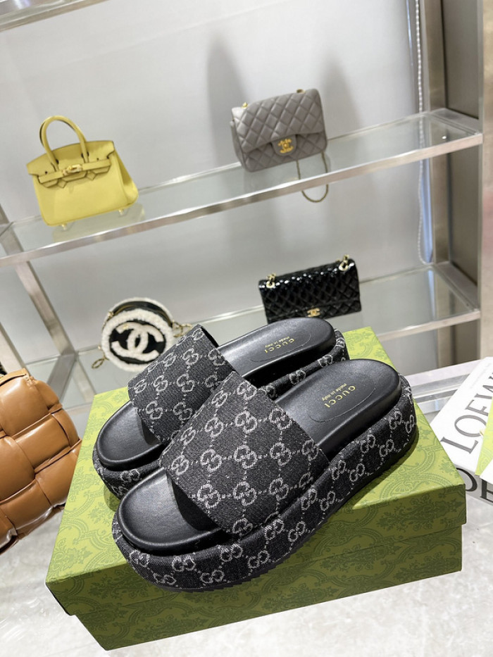 GCI GG Slide Sandal