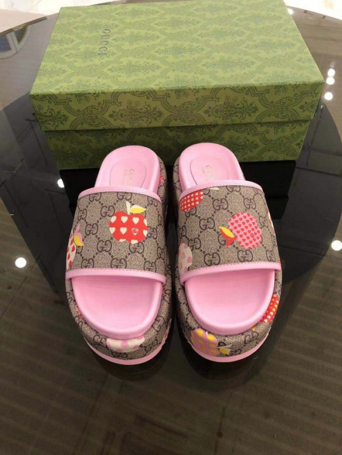 GCI GG Slide Sandal