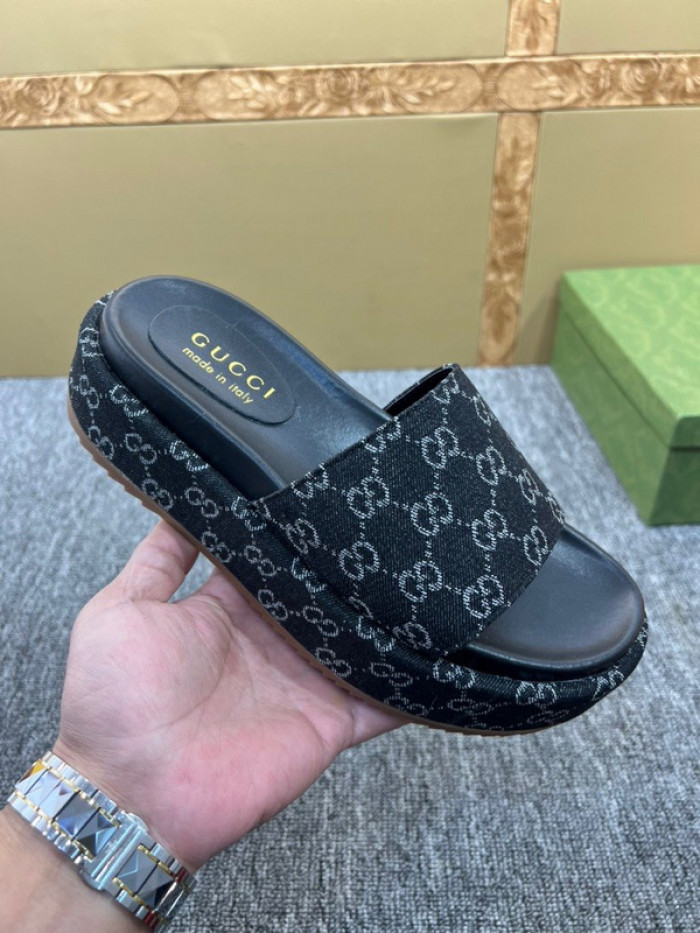 GCI GG Slide Sandal