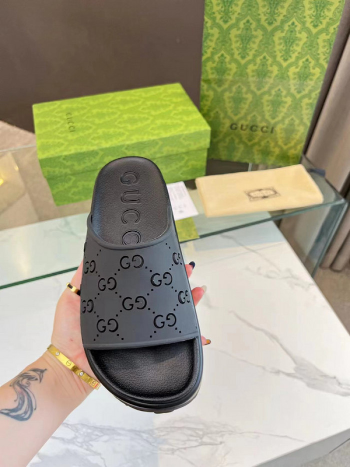 GCI GG Slide Sandal