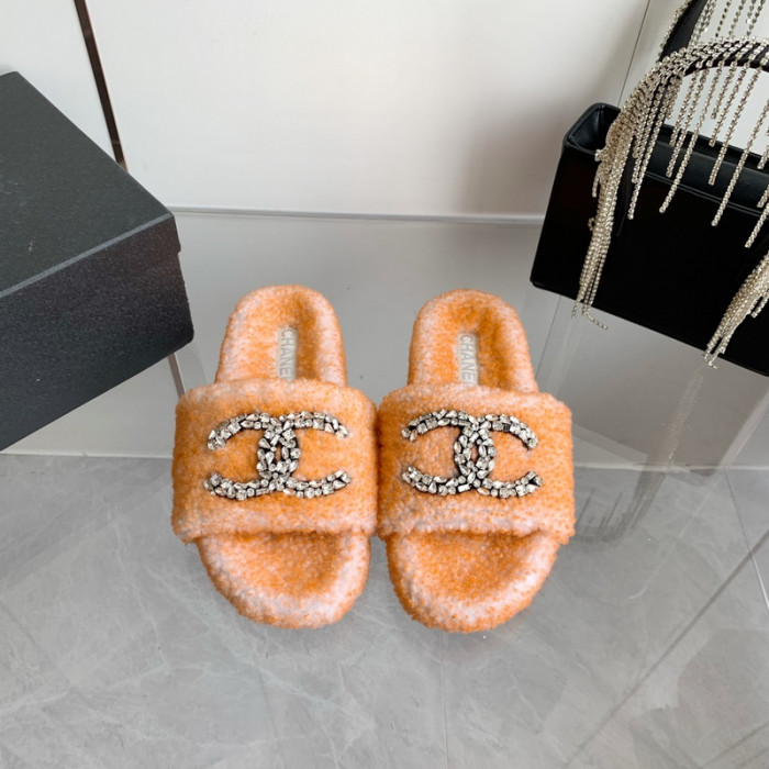 CN Slide Sandal