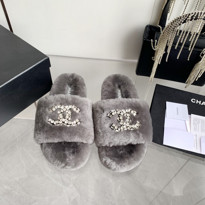 CN Slide Sandal