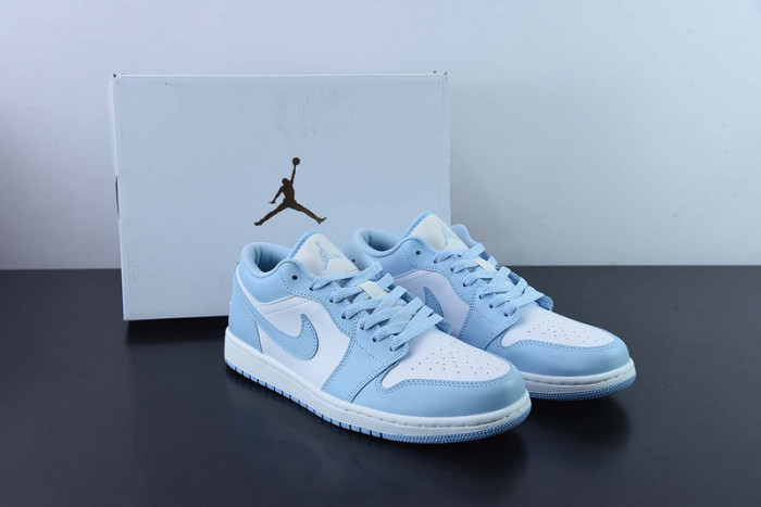 Wmns Air Jordan 1 Low 