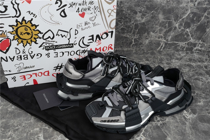 DG SNEAKER