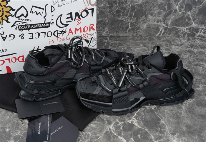 DG SNEAKER