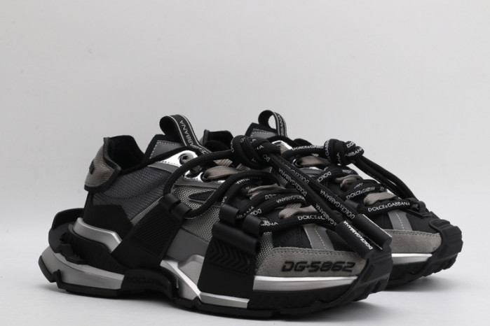 DG SNEAKER
