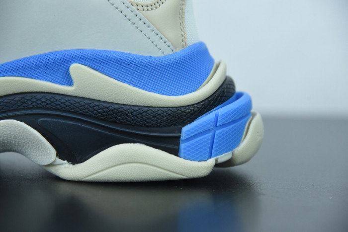 BALCIA Triple S Sneaker